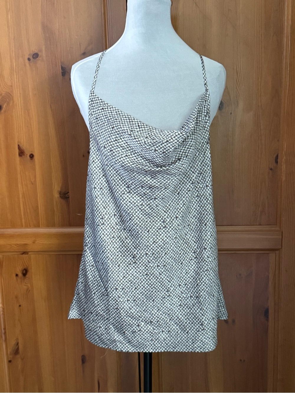 Banana Republic Gray Patterned Camisole Adjustable Straps Size M 18"x27"